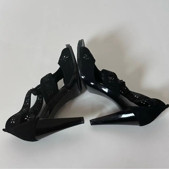 Michael Kors Berkley Floral T Strap Black Suede Sandal Size 7.5 - Picture 6 of 14